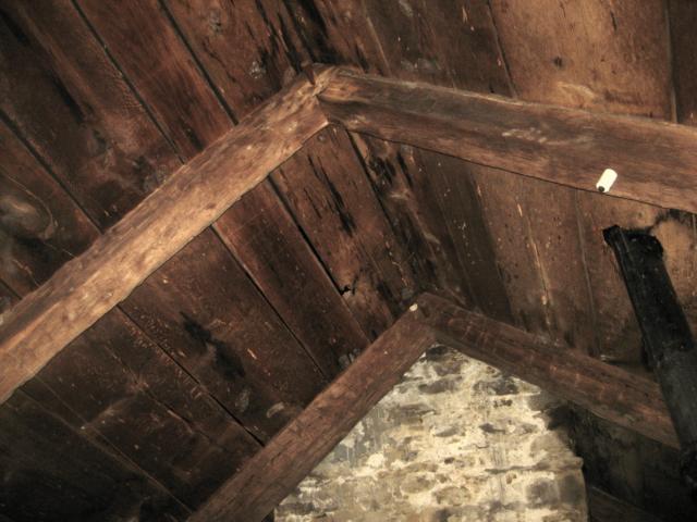 17 Pegs in attic rafters in Washband Tavern 10-20-14.jpg