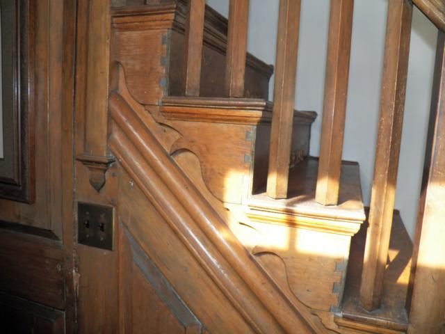 Stairwell-at-front-entry.jpg