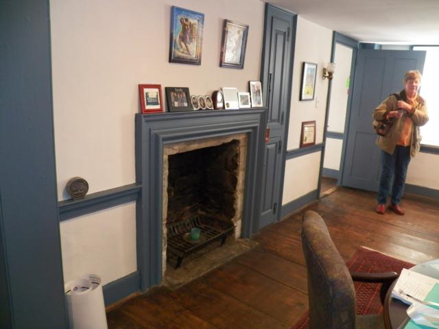 Upstairs-west-room-office.jpg