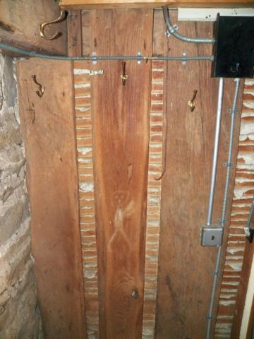 boards-&-lathing-show-horse-hair-plaster-on-adjoining-wall.jpg