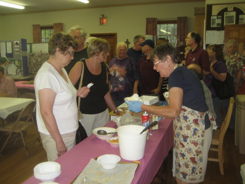 12 The line coming in from the lecture in the church 8-25-12 (800x600).jpg