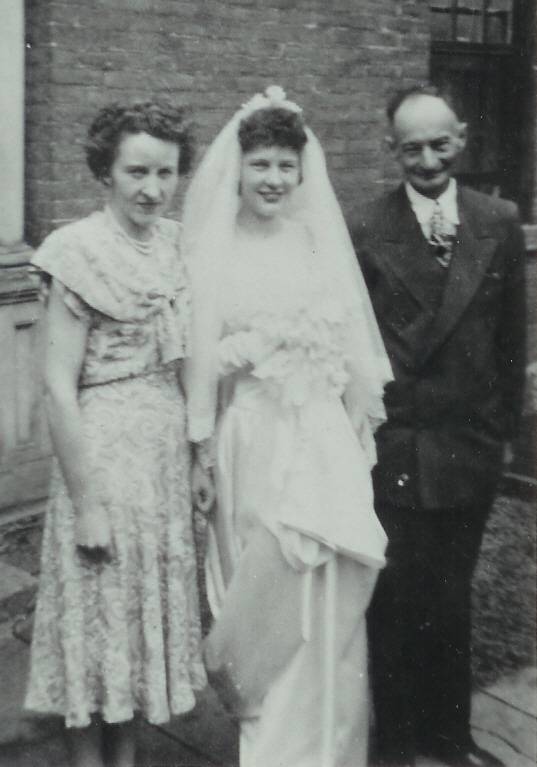 Eileen Margaret 'Sally' (Daly) (Chatfield) Grew, Shirley Mae Harriet Oswald - daughter in law, Donald Lester Francis 'Ted' Chatfield , taken Jun 12, 1948